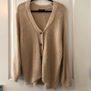 Oversized knitted sweater